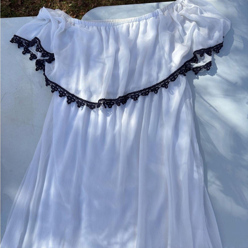 C Brand White Garment with Gold Label